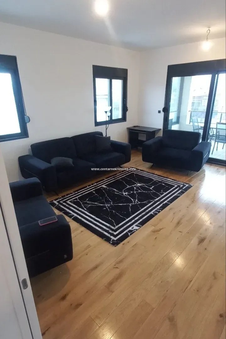 Izdavanje, lux dupleks 180m2, Gornja Gorica, Podgorica